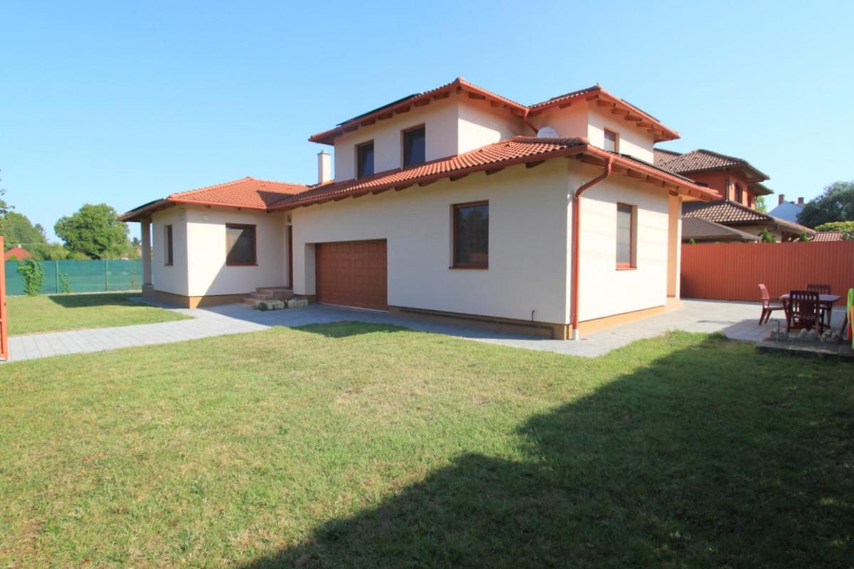 Velence Lake Apartman Гардонь Екстер'єр фото